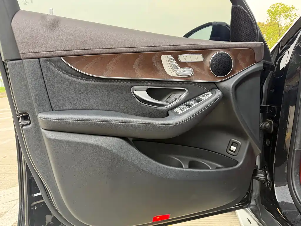 Mercedes-Benz GLC 2020 GLC 300 L 4MATIC Dynamic Edition
