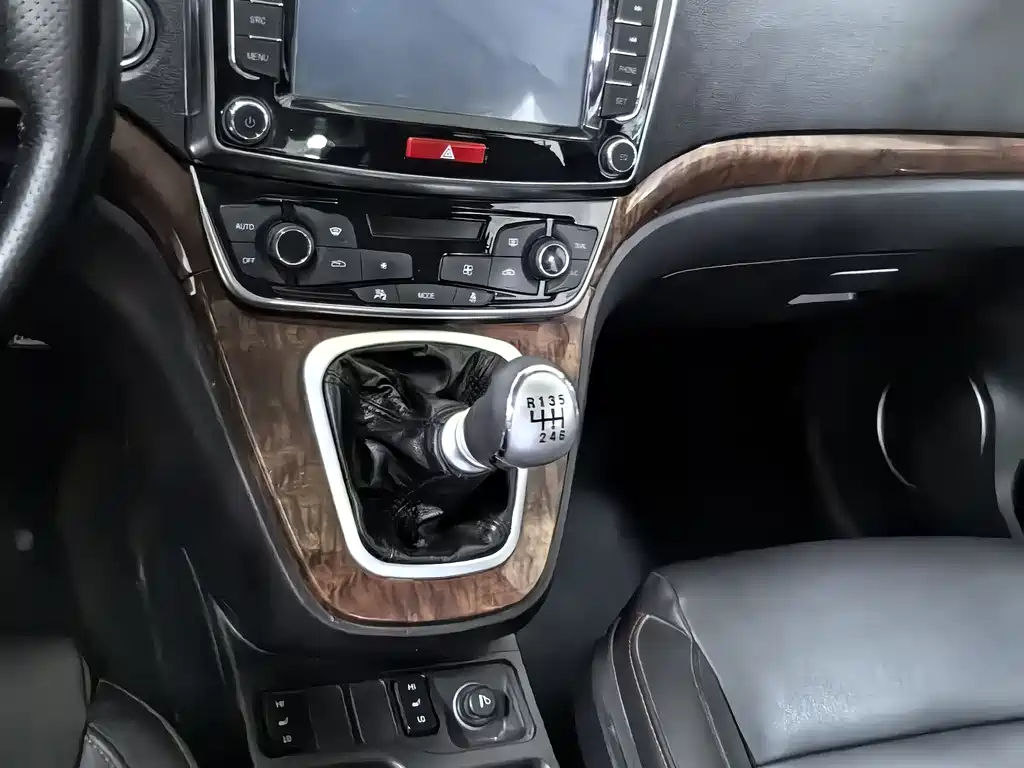 Haval H6 2015 Facelift Sport Edition 1.5T Manual 2WD Elite