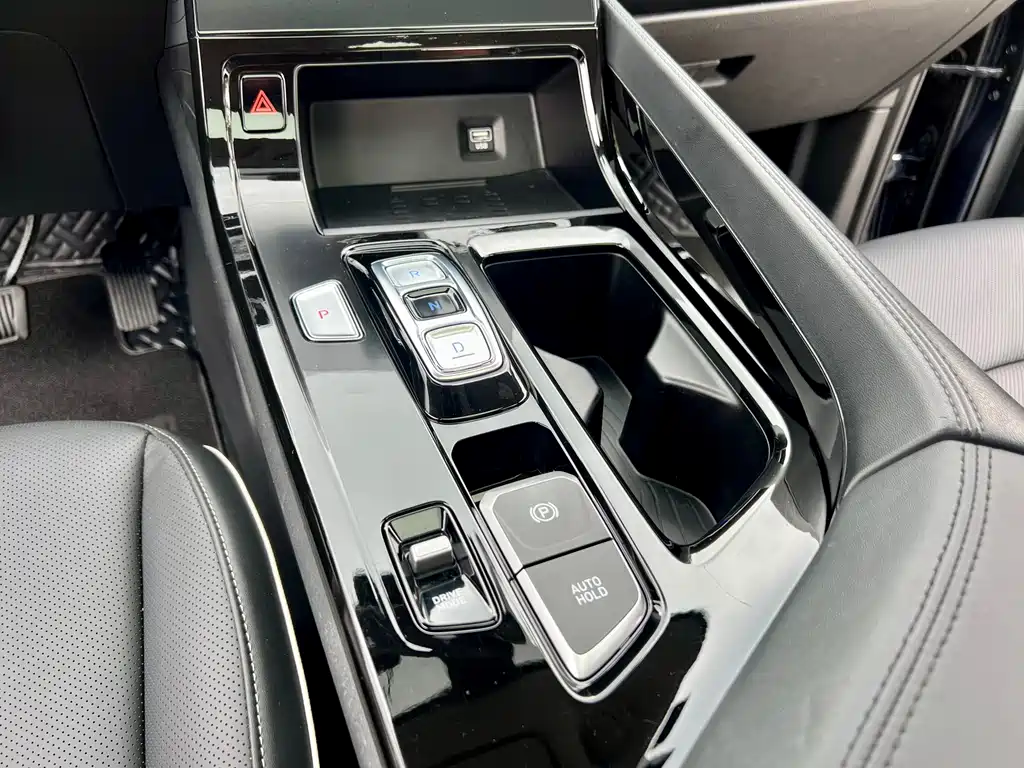 Hyundai Custo 2021 380TGDi TOP Premium