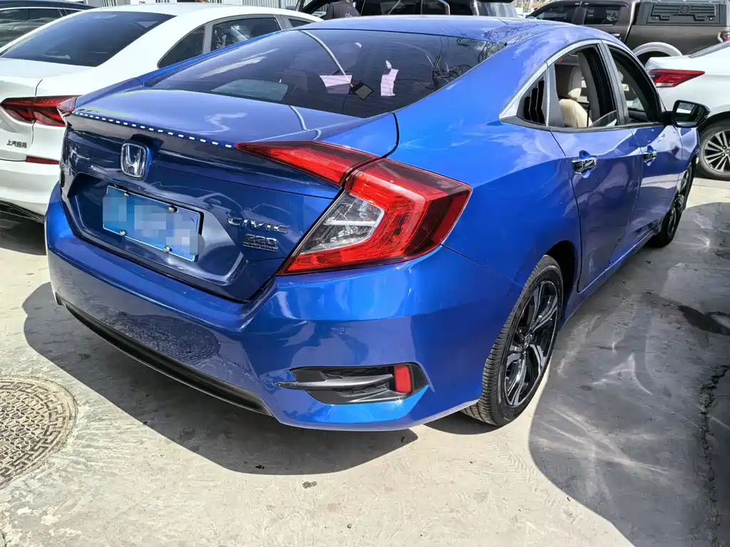 Civic 2016 220TURBO CVT Prestige Edition