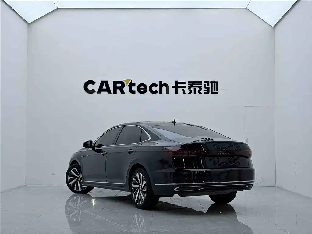 Volkswagen Passat 2022 330TSI Highline