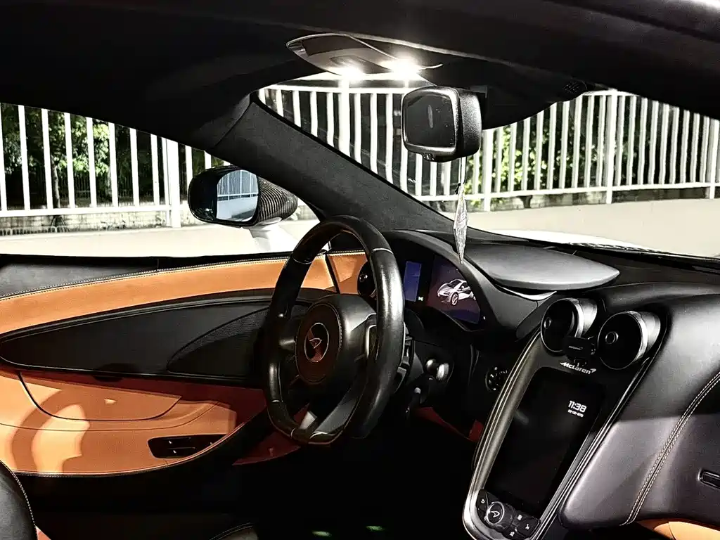 McLaren 570S 2015 3.8T Coupe
