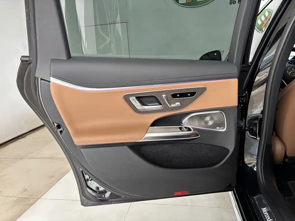 Mercedes-Benz E-Class 2026 E 300 L Luxury
