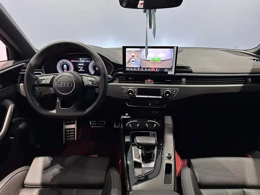 Audi A4L 2024 40 TFSI Luxury Dynamic Edition