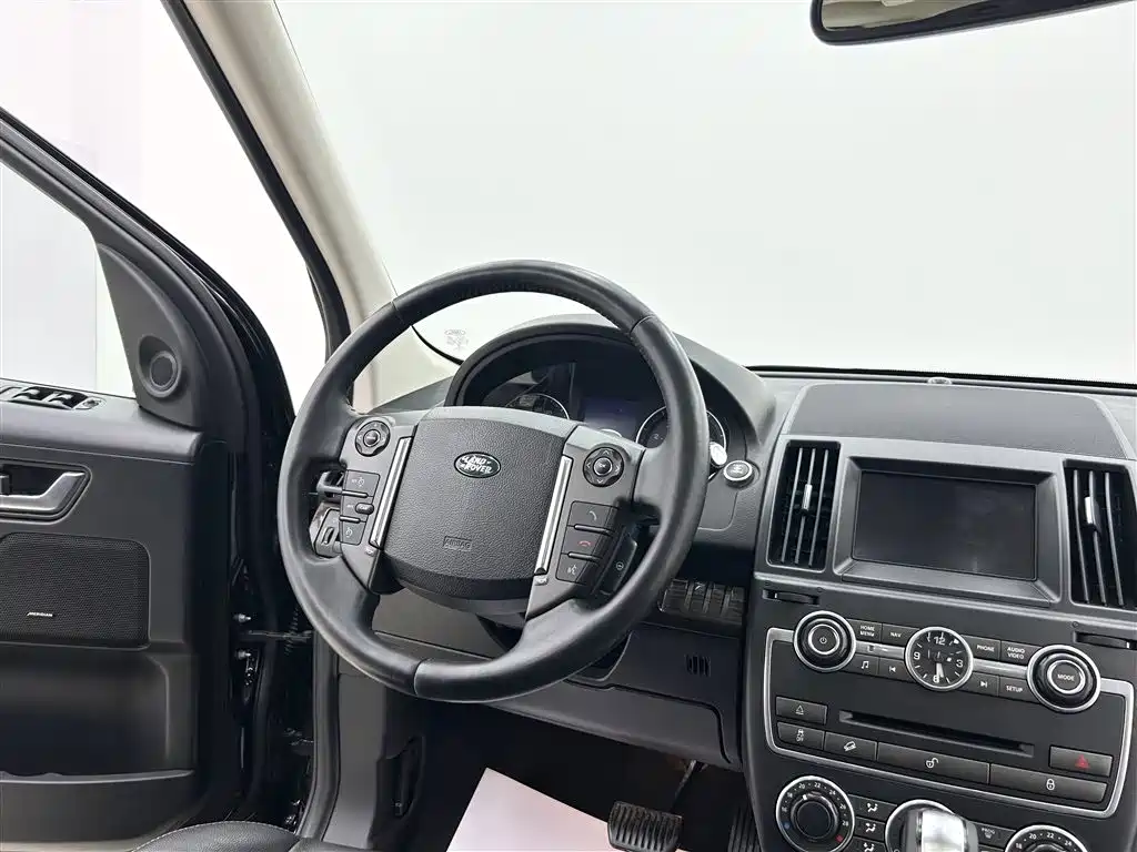 Land Rover Freelander 2 2013 2.0T Si4 SE Gasoline Version