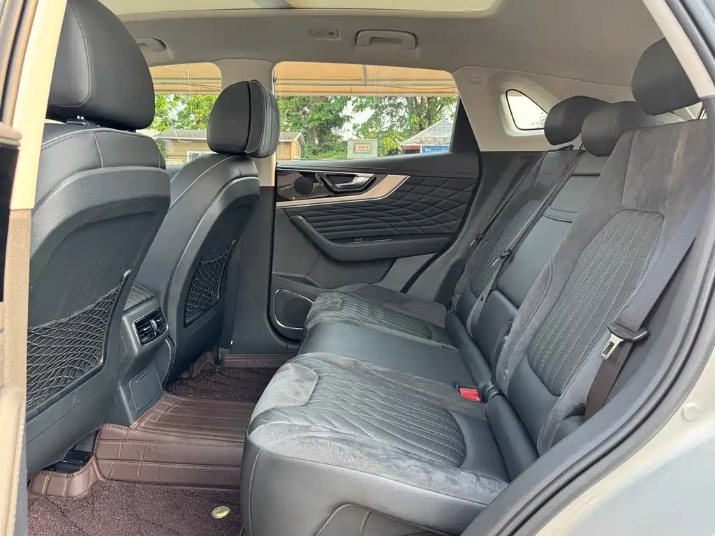 Hongqi HS5 2022 2.0T Zhilian Qiling Edition
