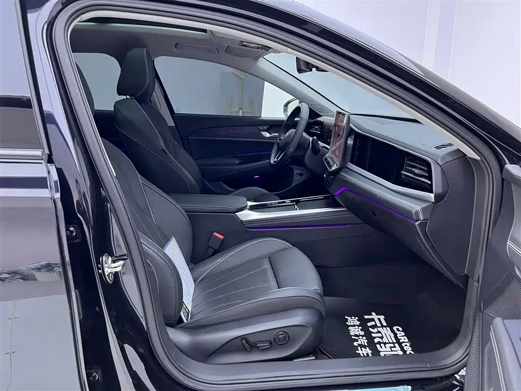 Volkswagen Passat 2025 Pro 380TSI Starry Dragon Edition