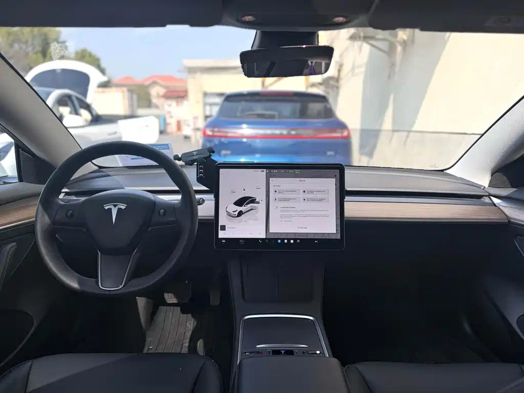 Model 3 2023 Rear-Wheel Drive