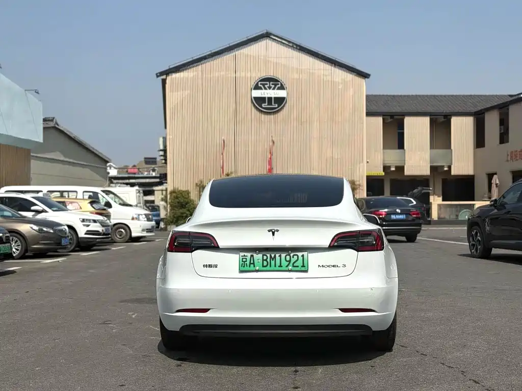 Model 3 2023 Rear-Wheel Drive