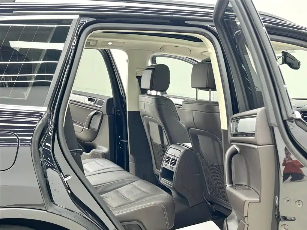Volkswagen Touareg 2017 3.0 TSI