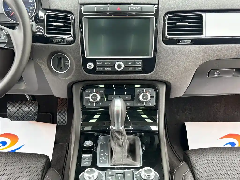 Volkswagen Touareg 2017 3.0 TSI