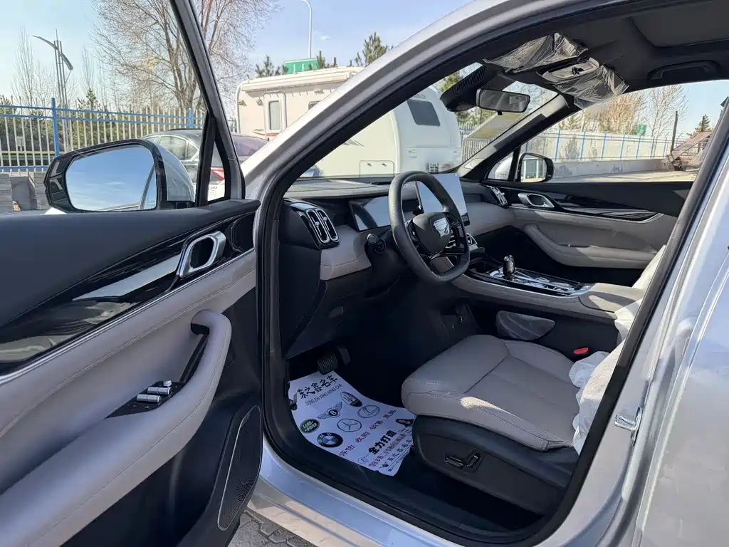 Geely Boyue L 2025 4th Generation 1.5TD DCT Qicheng