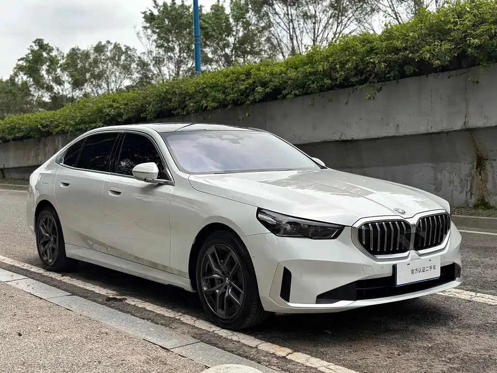 BMW 5 Series 2024 530Li Leading Edition Luxury Package