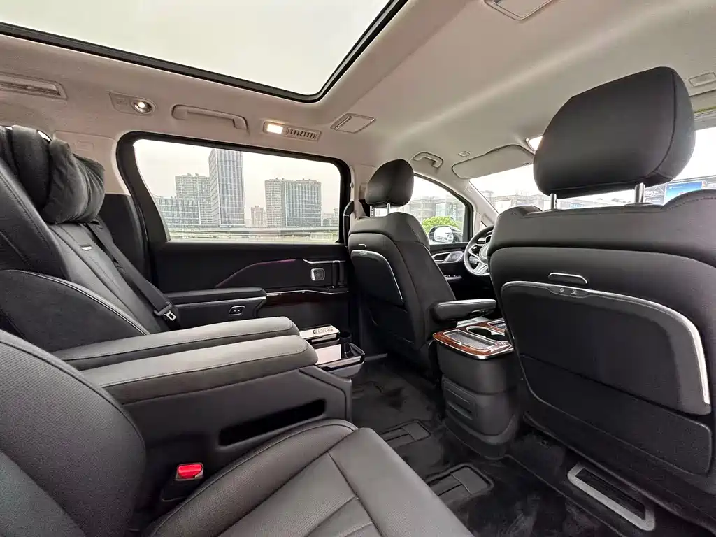 Hongqi HQ9 PHEV 2024 2.0T AWD Luxury Edition