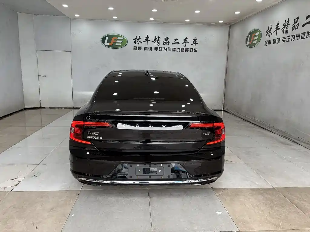 Volvo S90 2025 B5 Inscription