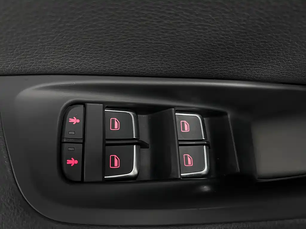Audi A6L 2018 30th Anniversary Edition 35 TFSI Fashion Trim