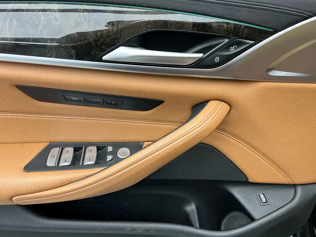 BMW 5 Series 2018 Facelift 530Li Leading Edition M Sport Package