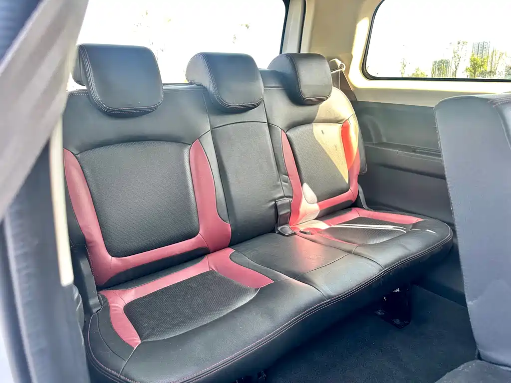 BAIC Huansu H2 2015 1.5L AMT Luxury BJ415C