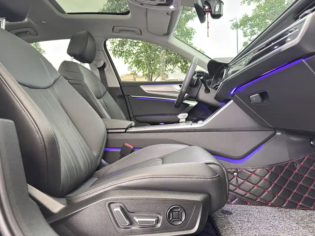 Audi A6L 2024 45 TFSI臻选动感型