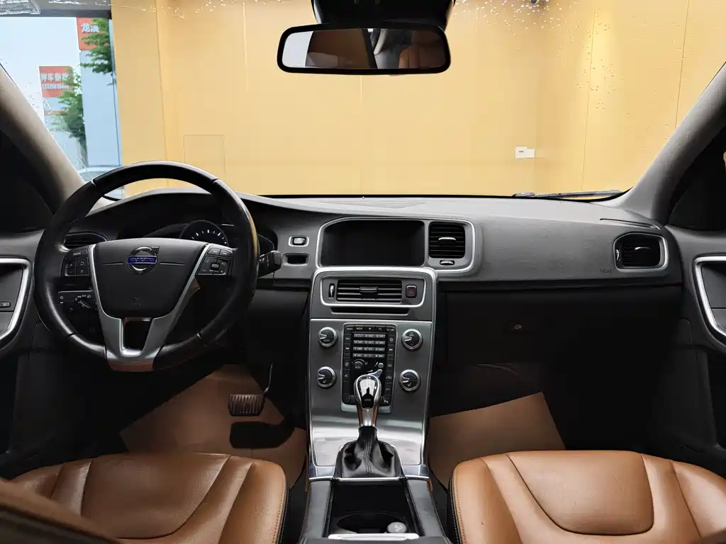Volvo S60L 2018 T4 Zhiyuan Edition