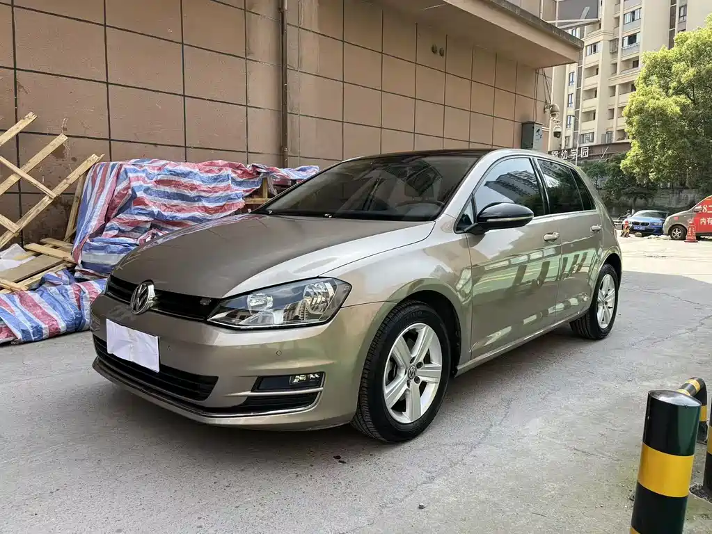 Golf 2017 1.6L Automatic Comfort Edition Million Car Commemorative Edition