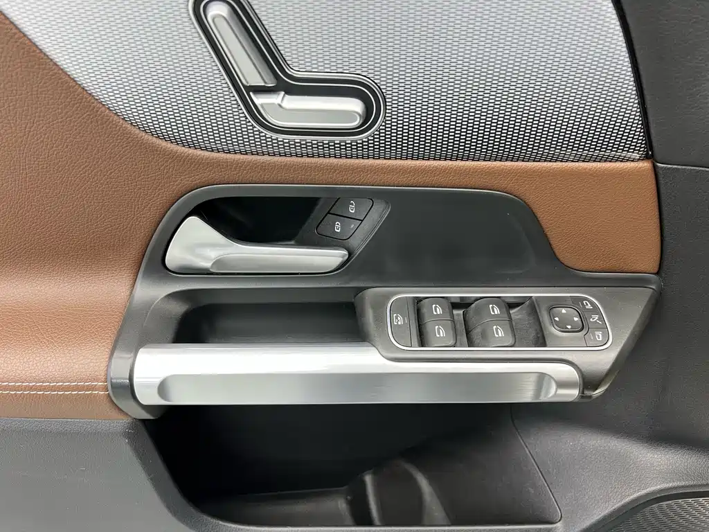 Mercedes-Benz GLB 200 Fashion Edition 2023