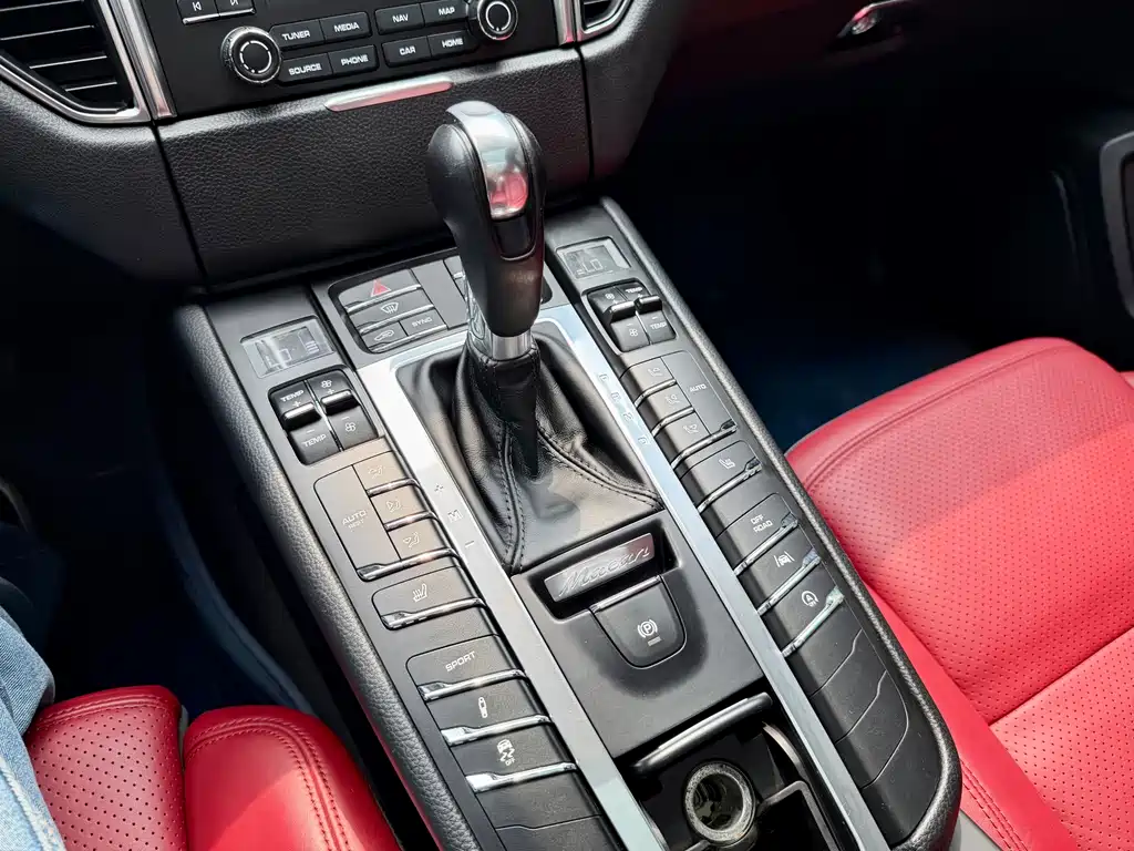 Porsche Macan 2017 2.0T