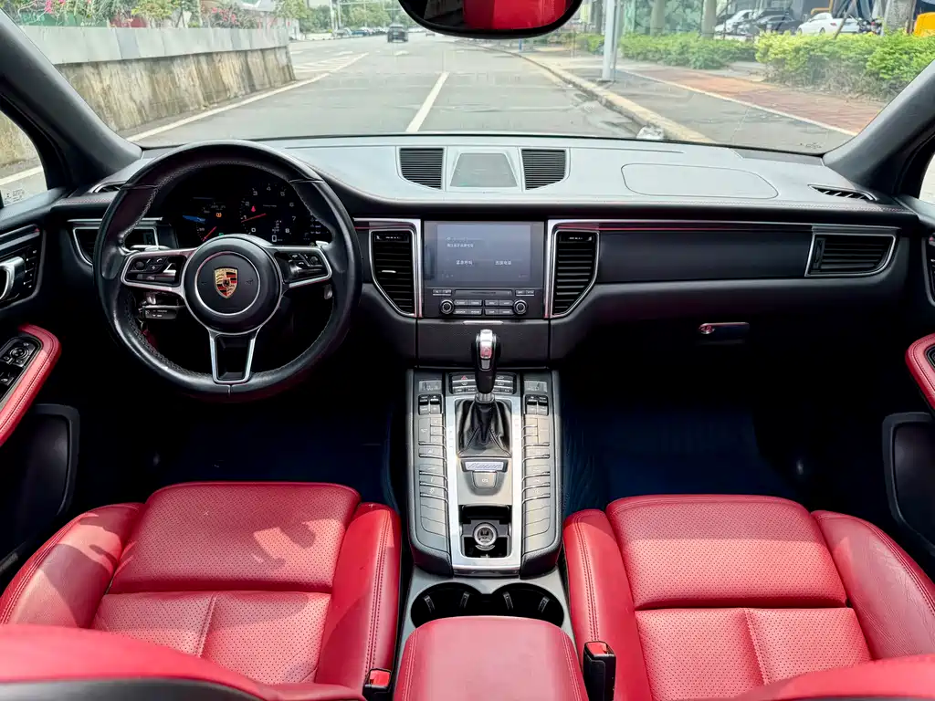 Porsche Macan 2017 2.0T