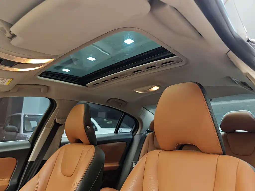 Volvo S60L 2018 T3 Zhi Jin Edition
