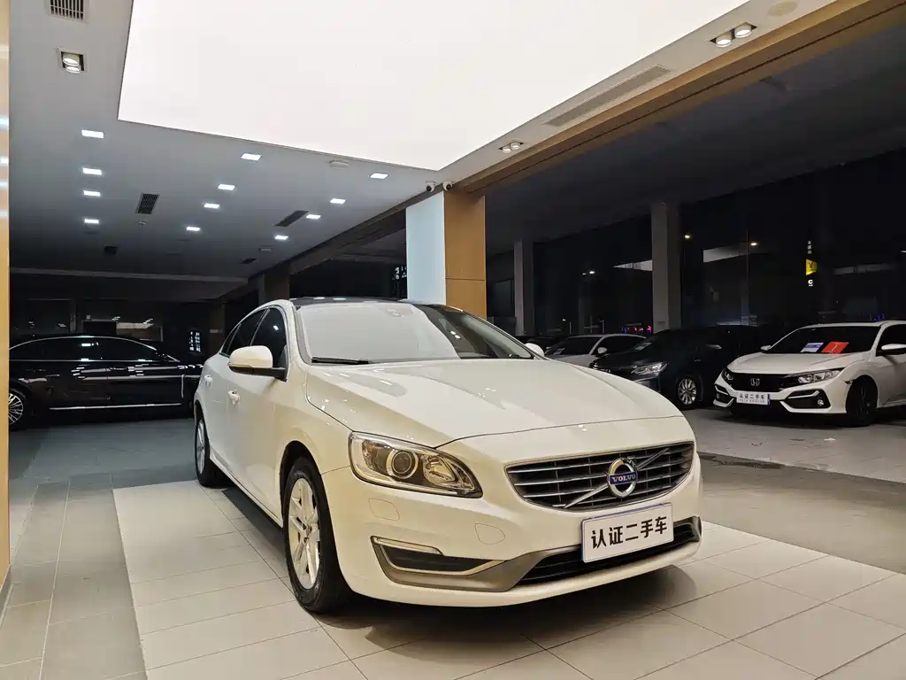 Volvo S60L 2018 T3 Zhi Jin Edition