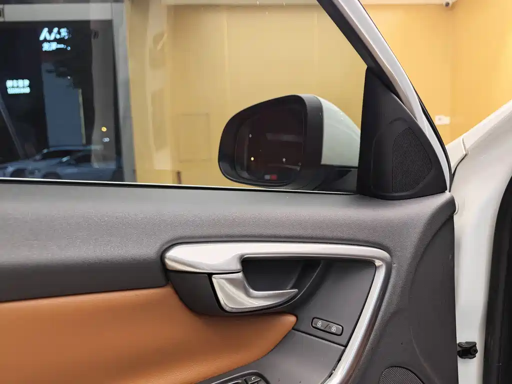 Volvo S60L 2018 T3 Zhi Jin Edition