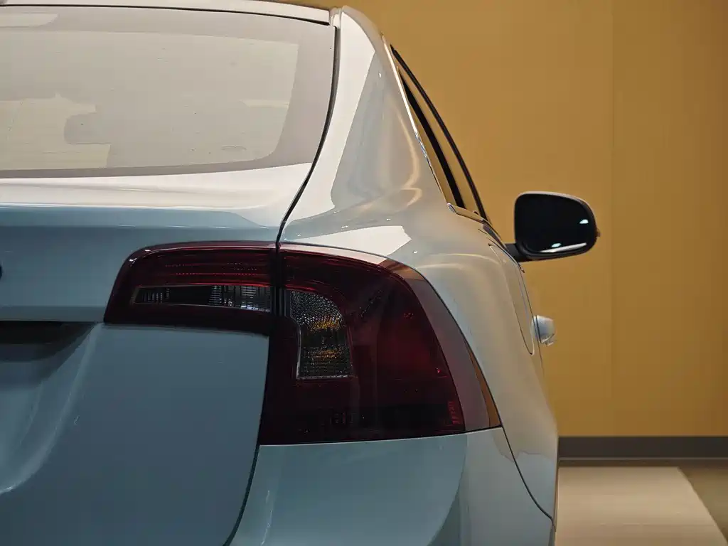 Volvo S60L 2018 T3 Zhi Jin Edition
