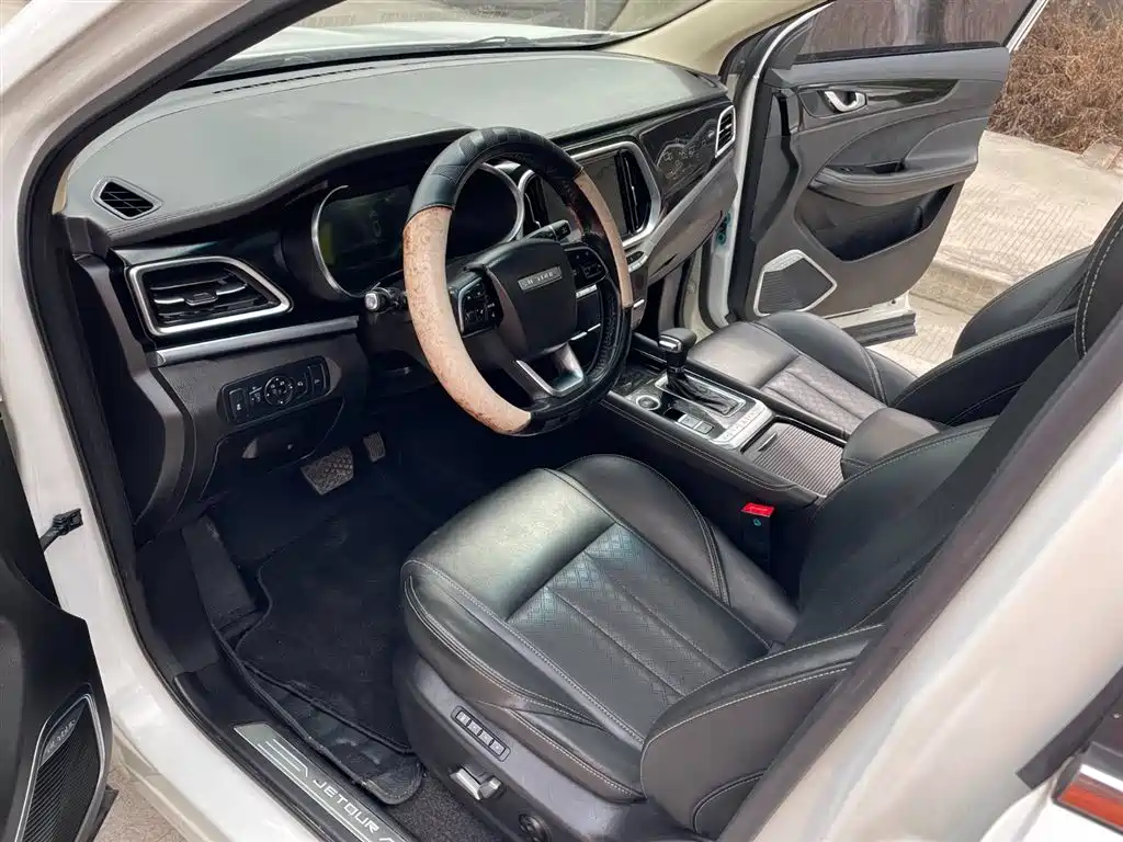 Jetour X90 2019 1.5T Automatic Premium 6-Seater China V