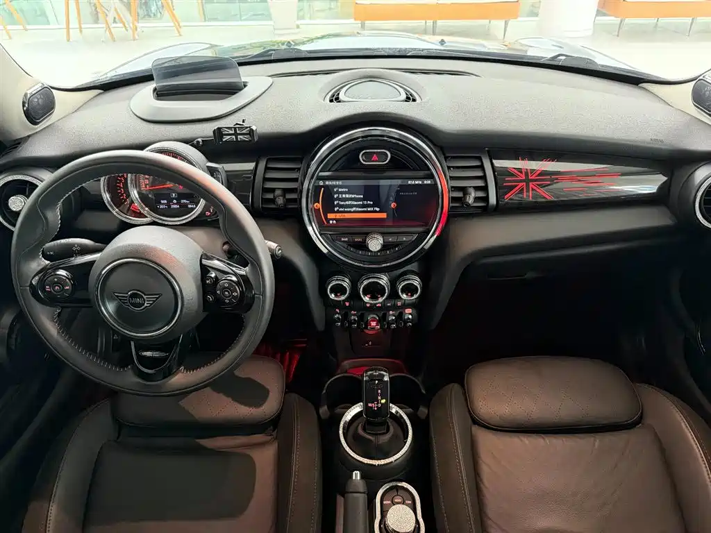 MINI 2018 1.5T COOPER Artist