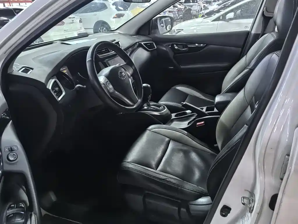 Nissan Qashqai 2016 2.0L CVT Elite