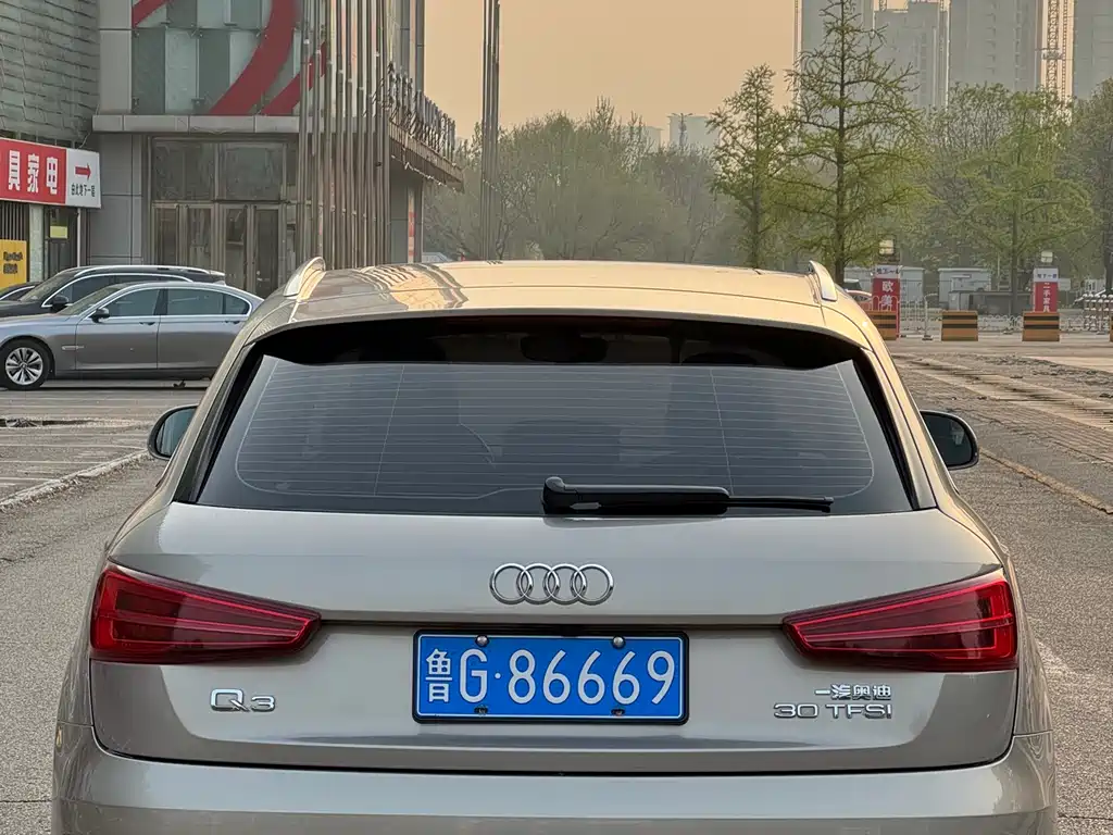 Audi Q3 2018 30th Anniversary Edition 30 TFSI Fashion