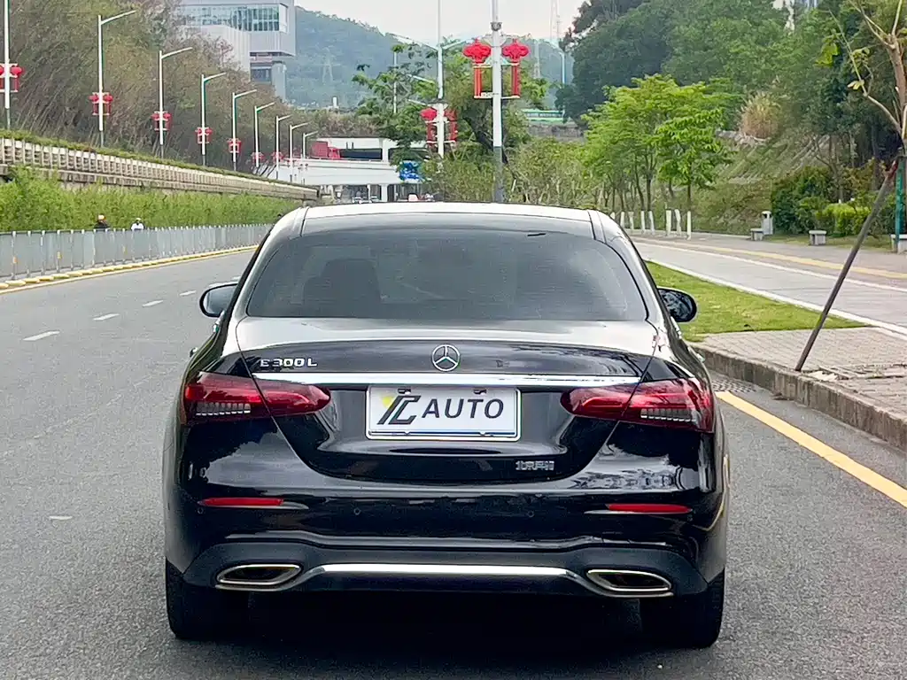 Mercedes-Benz E-Class 2022 Facelift II E 300 L Sport Luxury