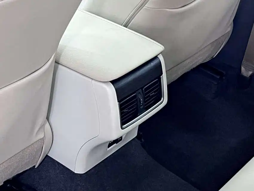 Camry 2021 2.0G Luxury Edition
