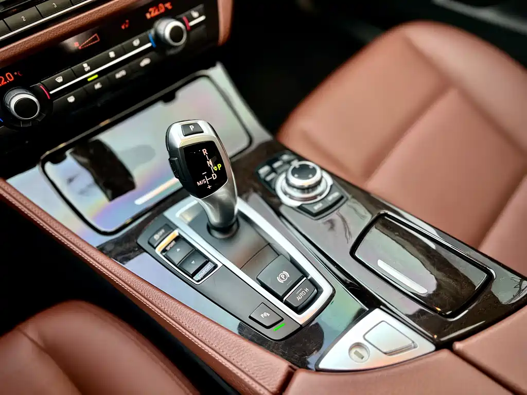 BMW 5 Series 2014 525Li xDrive Luxury Line