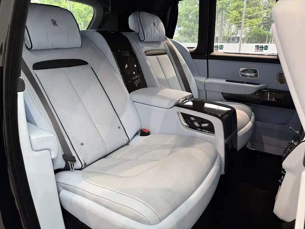Cullinan 2020 Black Badge
