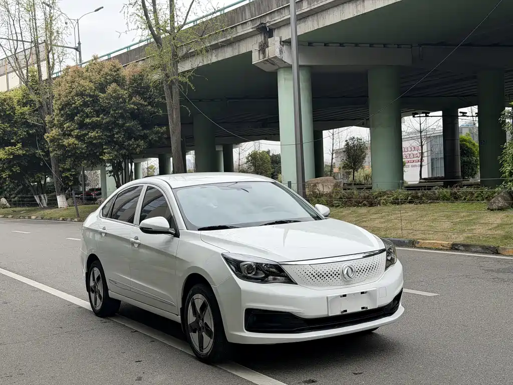 Dongfeng Fengshen E70 2021 Facelift 500 Chaoxiang Edition