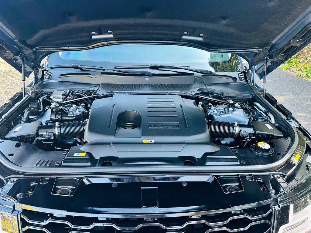 Range Rover Sport 2021 3.0L inline-six Black Edition