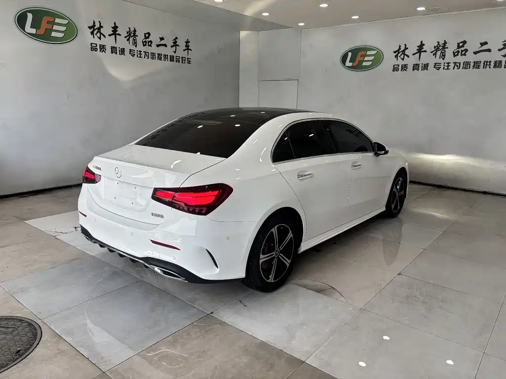 Mercedes-Benz A-Class 2025 A 200 L Fashion Edition