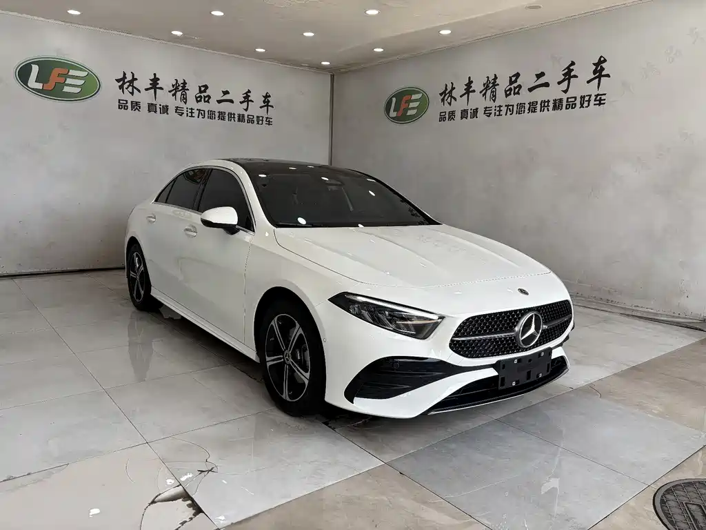 Mercedes-Benz A-Class 2025 A 200 L Fashion Edition