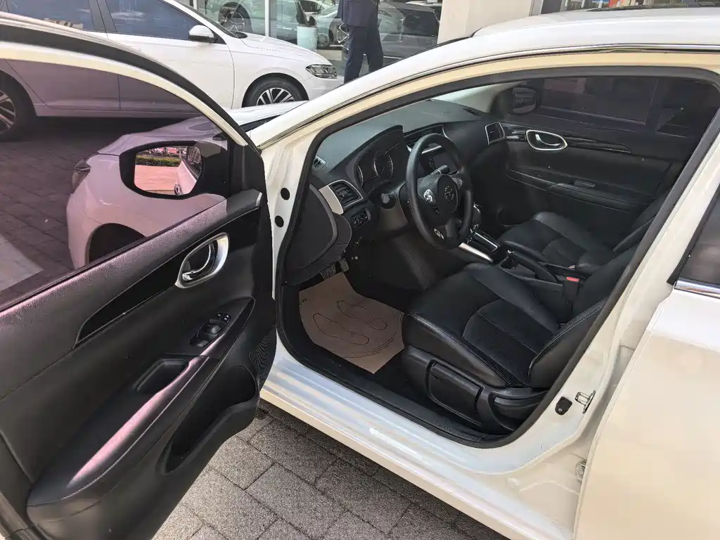 Nissan Sylphy 2016 1.6XL CVT Premium Edition