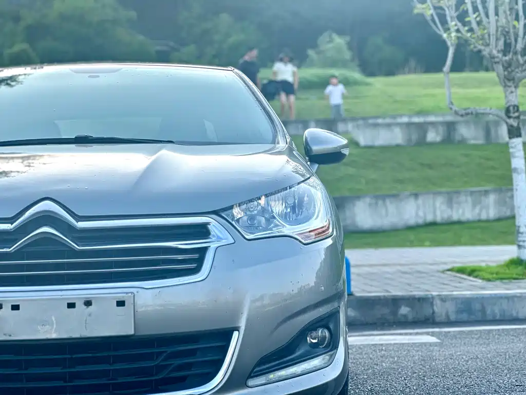 Citroën C4L 2014 1.6THP Auto Intelligent Drive Edition