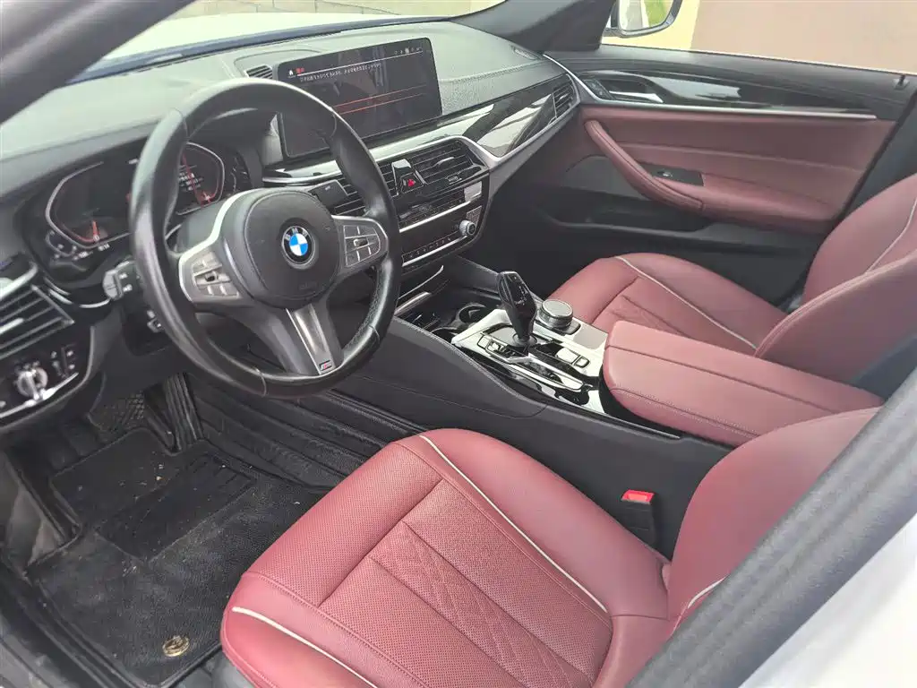 BMW 5 Series 2022 525Li M Sport Package