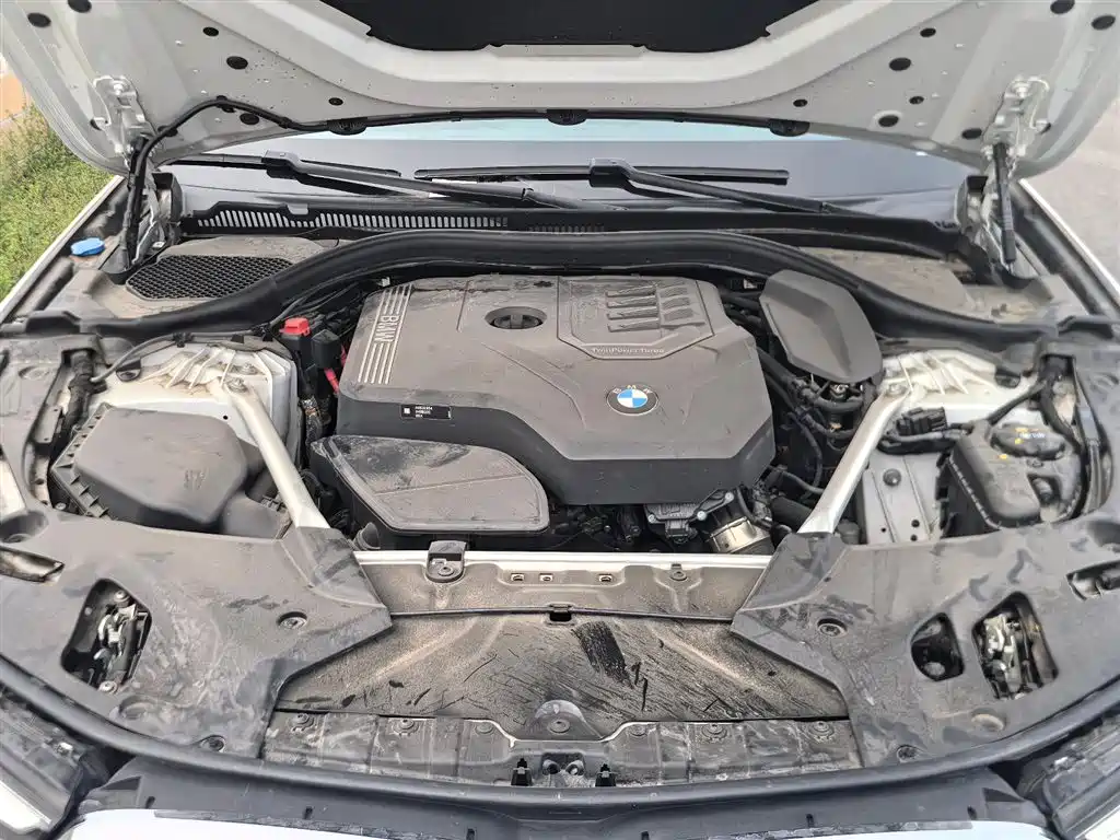 BMW 5 Series 2022 525Li M Sport Package