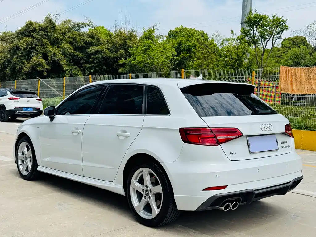Audi A3 2018 30th Anniversary Edition Sportback 35 TFSI Fashion