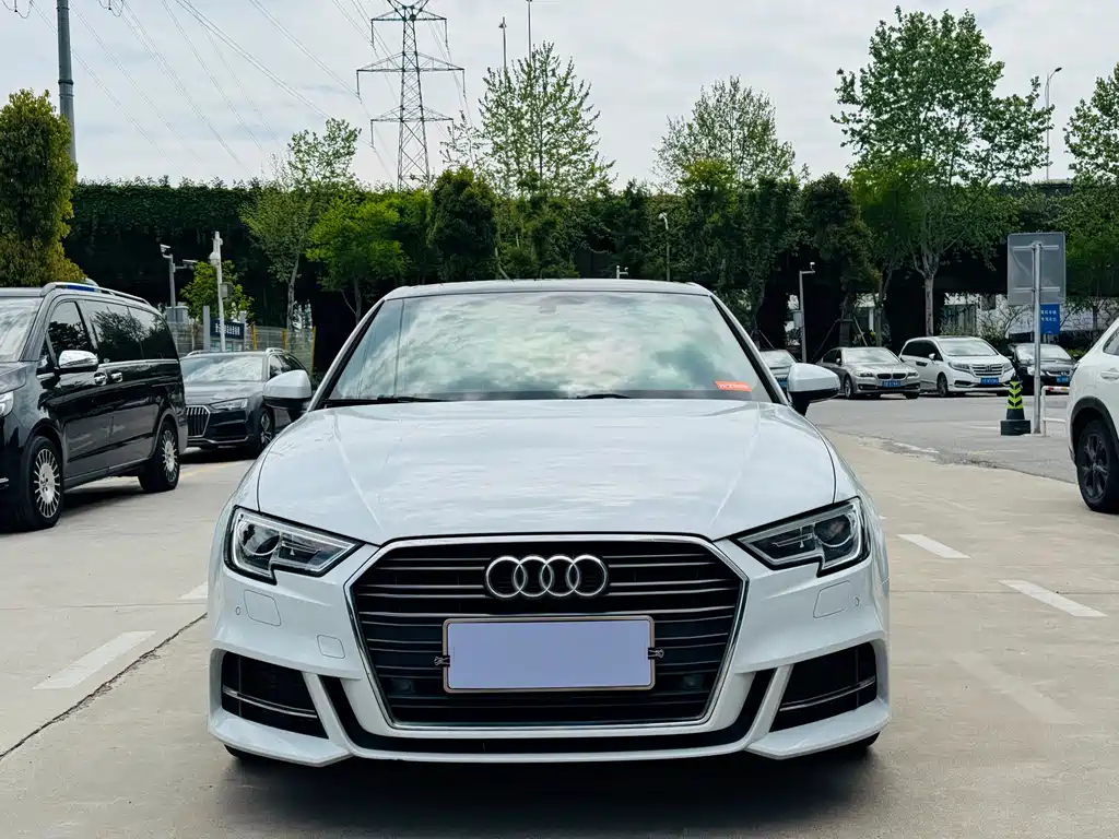 Audi A3 2018 30th Anniversary Edition Sportback 35 TFSI Fashion